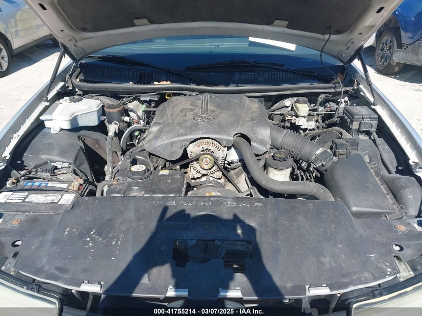 2002 Lincoln Town Car Executive VIN: 1LNHM81W32Y603789 Lot: 41755214