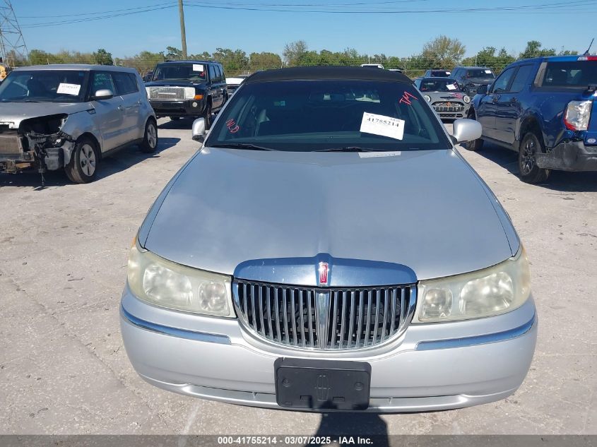 2002 Lincoln Town Car Executive VIN: 1LNHM81W32Y603789 Lot: 41755214