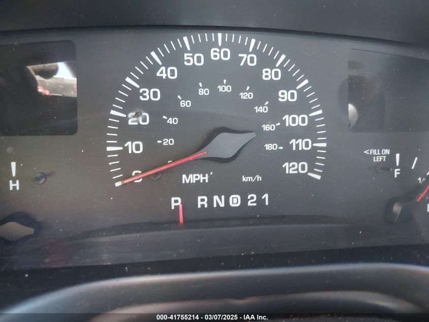 2002 Lincoln Town Car Executive VIN: 1LNHM81W32Y603789 Lot: 41755214