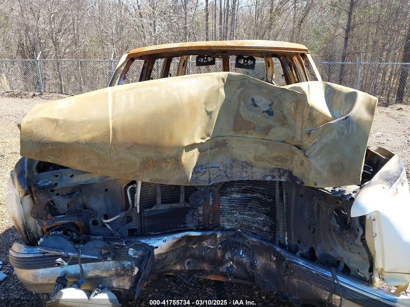 1999 Chevrolet Tahoe Lt VIN: 1GNEC13R3XJ562550 Lot: 41755734