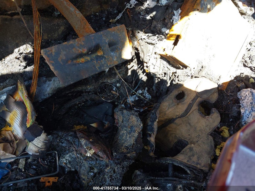 1999 Chevrolet Tahoe Lt VIN: 1GNEC13R3XJ562550 Lot: 41755734