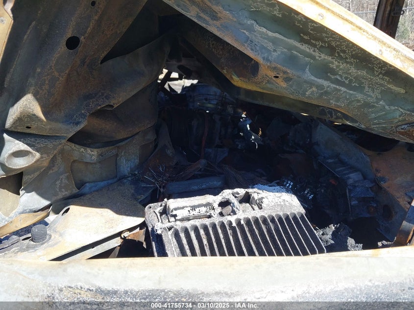 1999 Chevrolet Tahoe Lt VIN: 1GNEC13R3XJ562550 Lot: 41755734