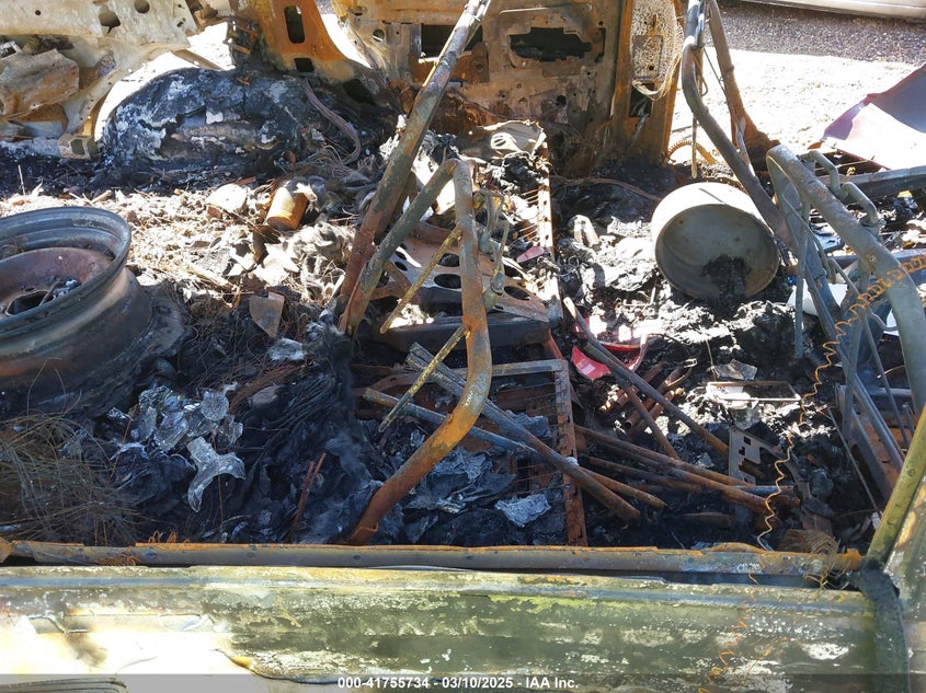 1999 Chevrolet Tahoe Lt VIN: 1GNEC13R3XJ562550 Lot: 41755734