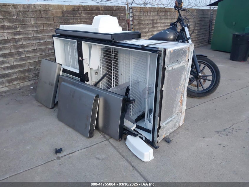 2021 MOTORHOME REFRIGERATOR REFRIGERATOR  (VIN: 573FS3620MAA01725)