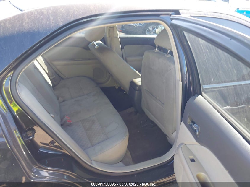 2011 FORD FUSION VIN: 3FAHP0HA9BR322771