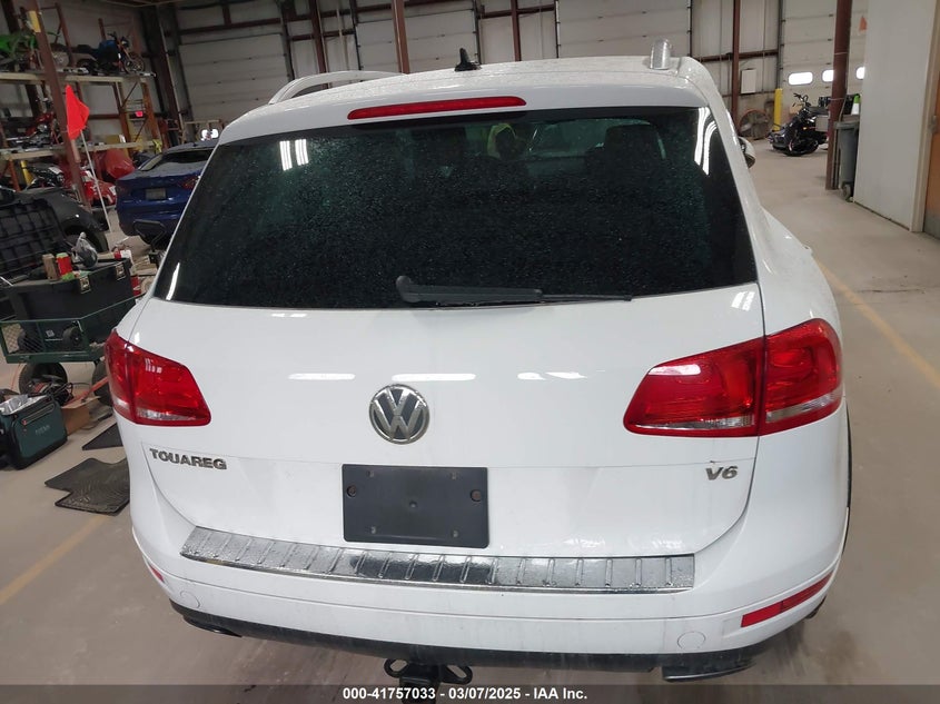 2014 VOLKSWAGEN TOUAREG 3.6L SPORT - WVGEF9BP6ED005007