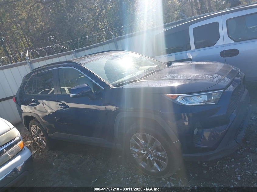 2020 TOYOTA RAV4 XLE PREMIUM - JTMC1RFV1LD049223