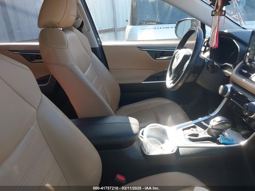 2020 TOYOTA RAV4 XLE PREMIUM - JTMC1RFV1LD049223