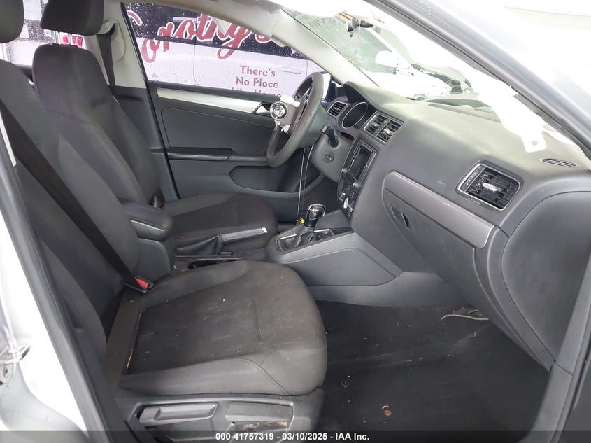 2016 VOLKSWAGEN JETTA VIN: 3VWD67AJ2GM252658