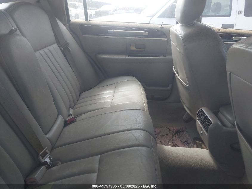 2007 Lincoln Town Car Signature VIN: 1LNHM81V27Y604530 Lot: 41757985