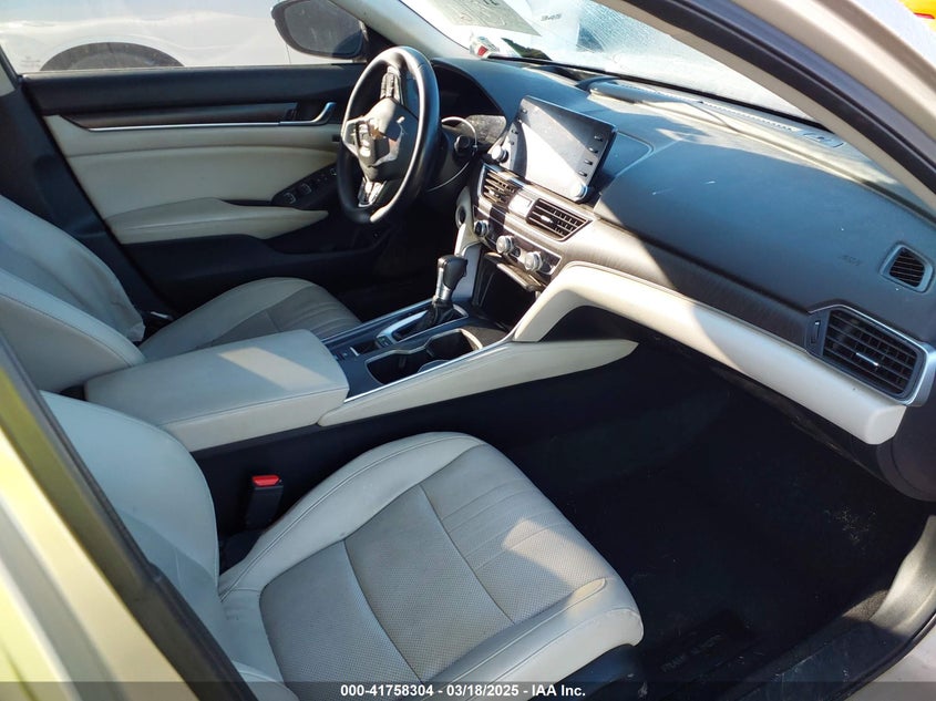 2018 HONDA ACCORD VIN: 1HGCV1F92JA003036