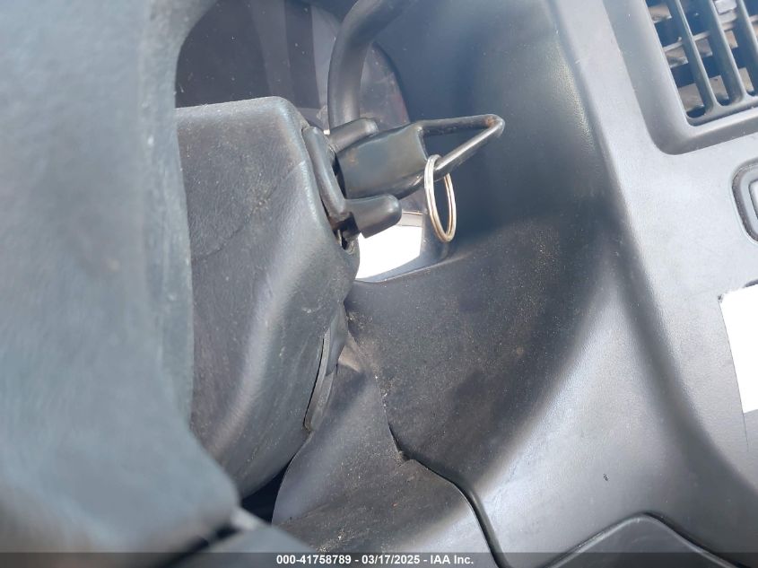 2003 Chevrolet Express Cutaway Base W/C7L/C7N VIN: 1GBJG31U831142585 Lot: 41758789