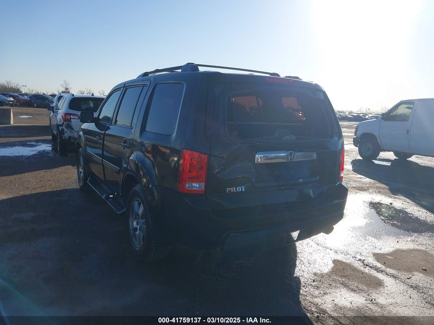2011 HONDA PILOT VIN: 5FNYF3H75BB027428