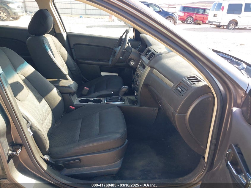 2011 FORD FUSION VIN: 3FAHP0HA9BR127785