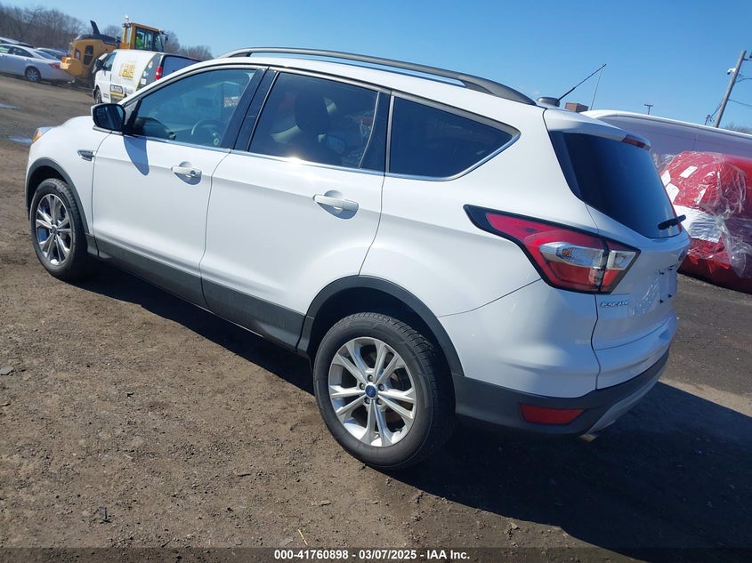 VIN 1FMCU9GD6JUA46307 2018 FORD ESCAPE SE