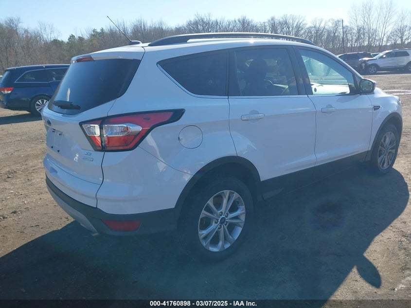 VIN 1FMCU9GD6JUA46307 2018 FORD ESCAPE SE