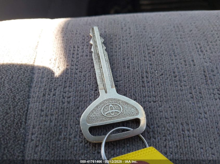 2004 Toyota Corolla Ce VIN: 1NXBR32EX4Z289875 Lot: 41761466