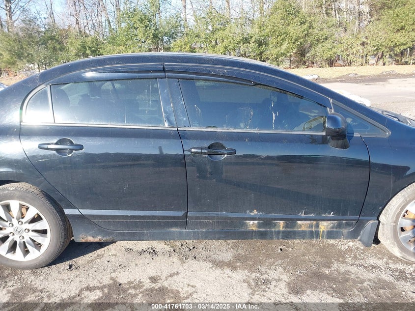 2011 HONDA CIVIC VIN: 19XFA1F86BE002940