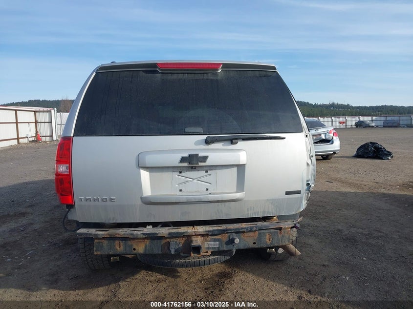 2010 CHEVROLET TAHOE VIN: 1GNUKBE08AR255662