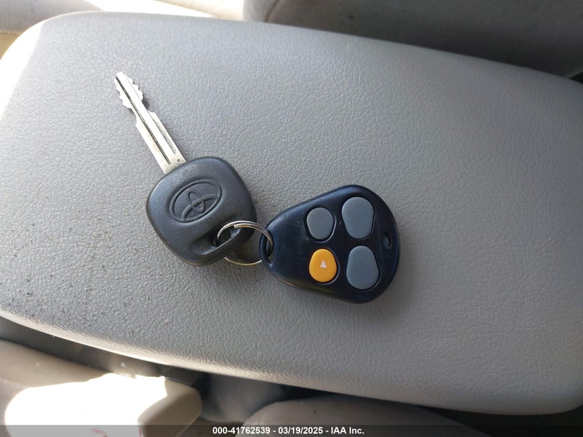 2009 TOYOTA COROLLA VIN: JTDBL40E199030250
