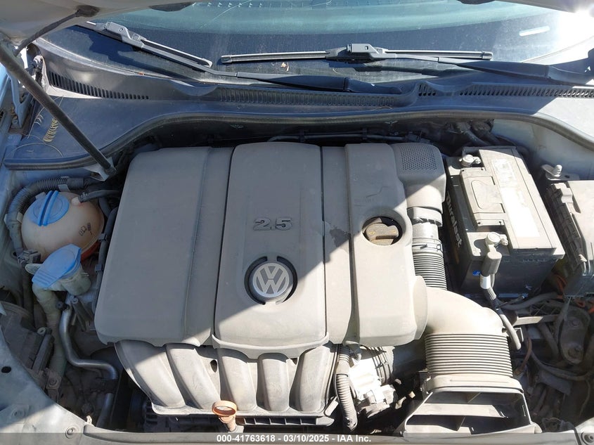 2013 VOLKSWAGEN GOLF VIN: WVWDB7AJ0DW116300