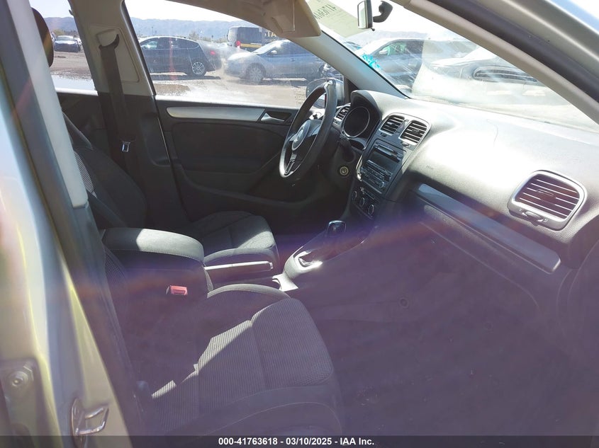 2013 VOLKSWAGEN GOLF VIN: WVWDB7AJ0DW116300