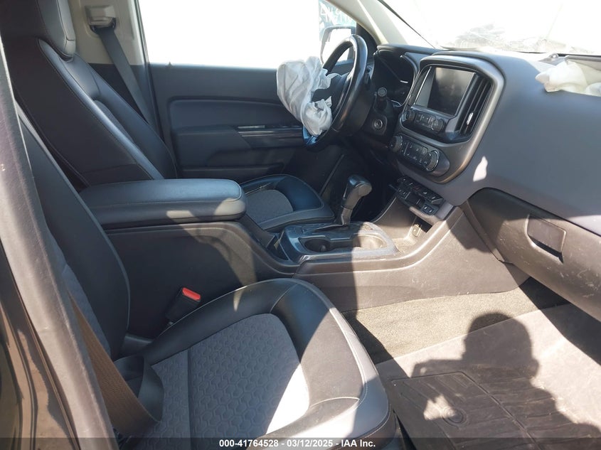 VIN 1GCGTDEN6H1246963 2017 CHEVROLET COLORADO Z71