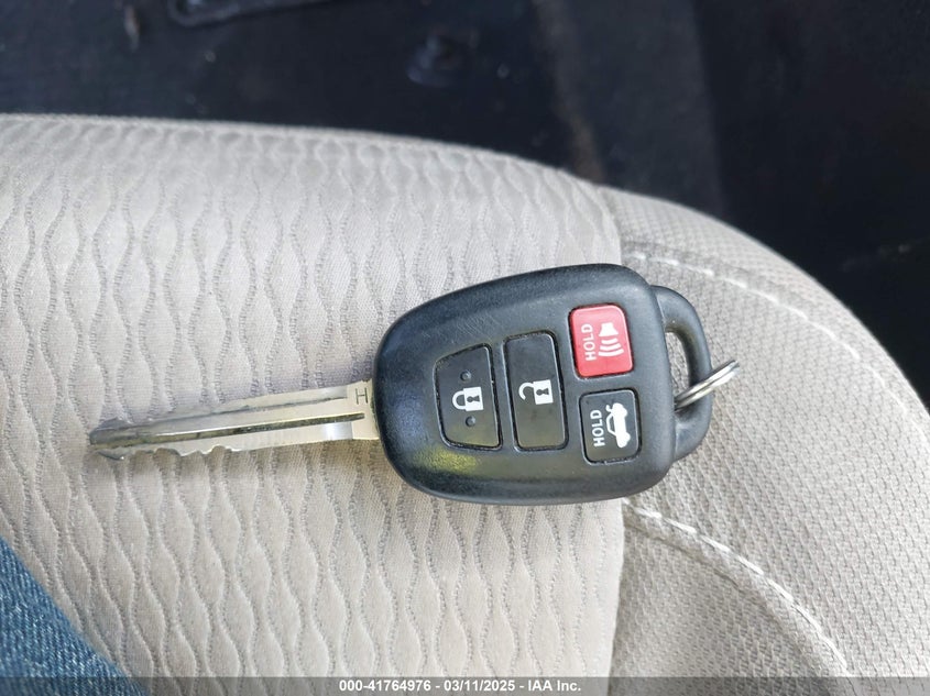 2015 TOYOTA COROLLA LE - 5YFBURHE5FP345234