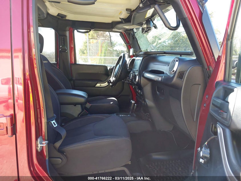 2013 JEEP WRANGLER UNLIMITED SAHARA - 1C4HJWEG3DL539693