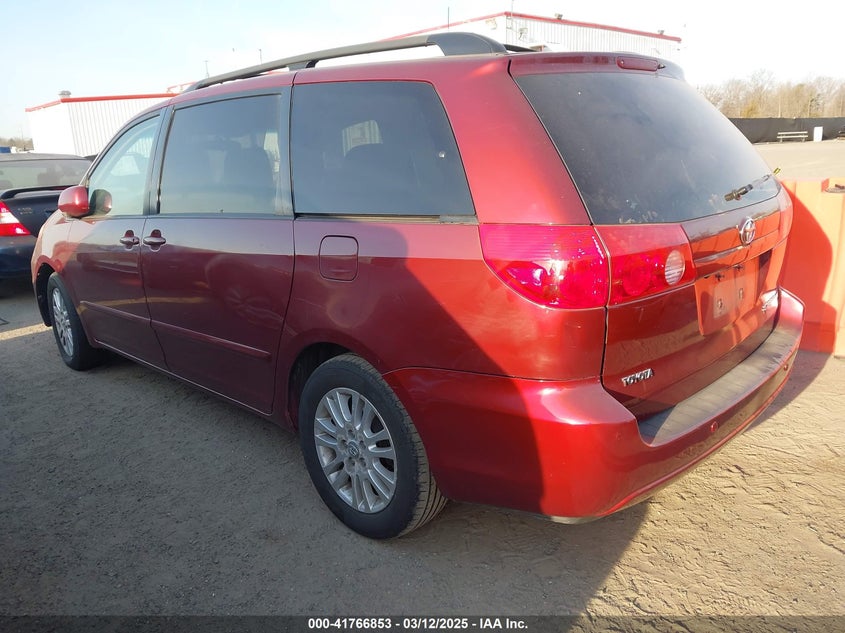 2008 TOYOTA SIENNA VIN: 5TDZK22C78S158512