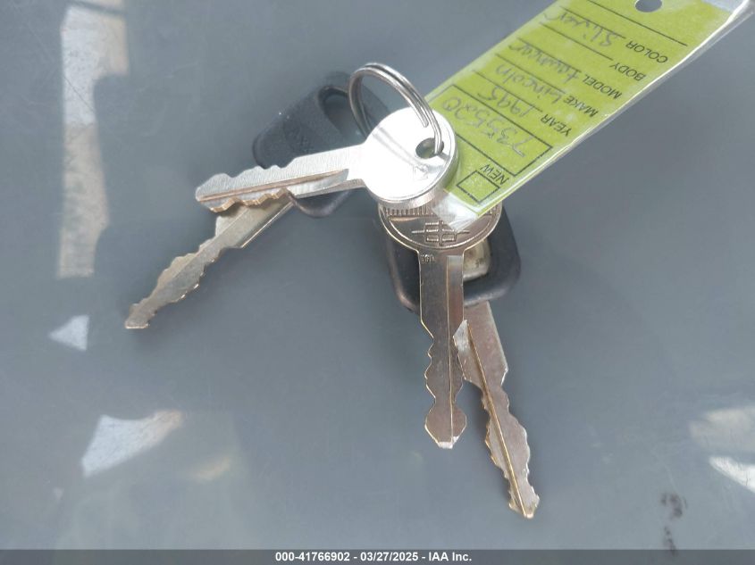 1995 Lincoln Town Car Cartier VIN: 1LNLM83W6SY735520 Lot: 41766902