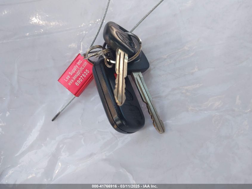 2004 Toyota Camry Le VIN: 4T1BE32K74U843360 Lot: 41766916