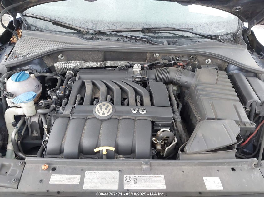 2013 VOLKSWAGEN PASSAT VIN: 1VWCM7A35DC061462