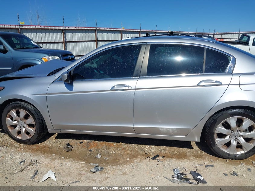 2008 HONDA ACCORD VIN: 1HGCP26838A055390