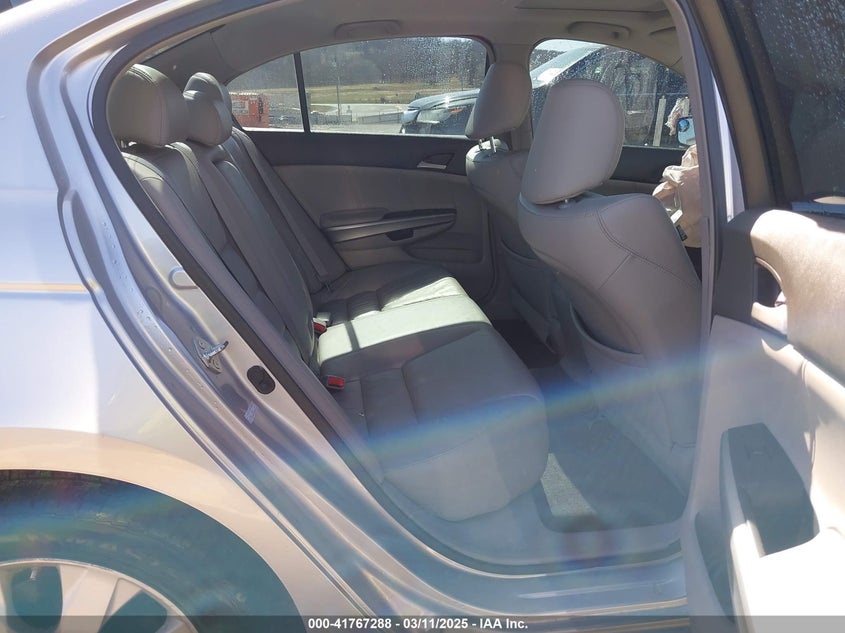 2008 HONDA ACCORD VIN: 1HGCP26838A055390