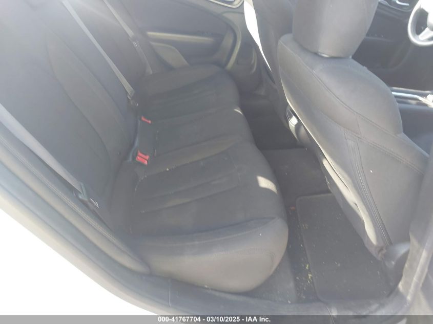 2015 Chrysler 200 Limited VIN: 1C3CCCAB9FN675318 Lot: 41767704