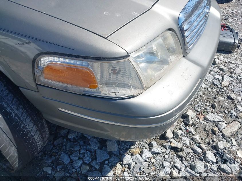 2000 Ford Crown Victoria Lx VIN: 2FAFP74W8YX142015 Lot: 41767918