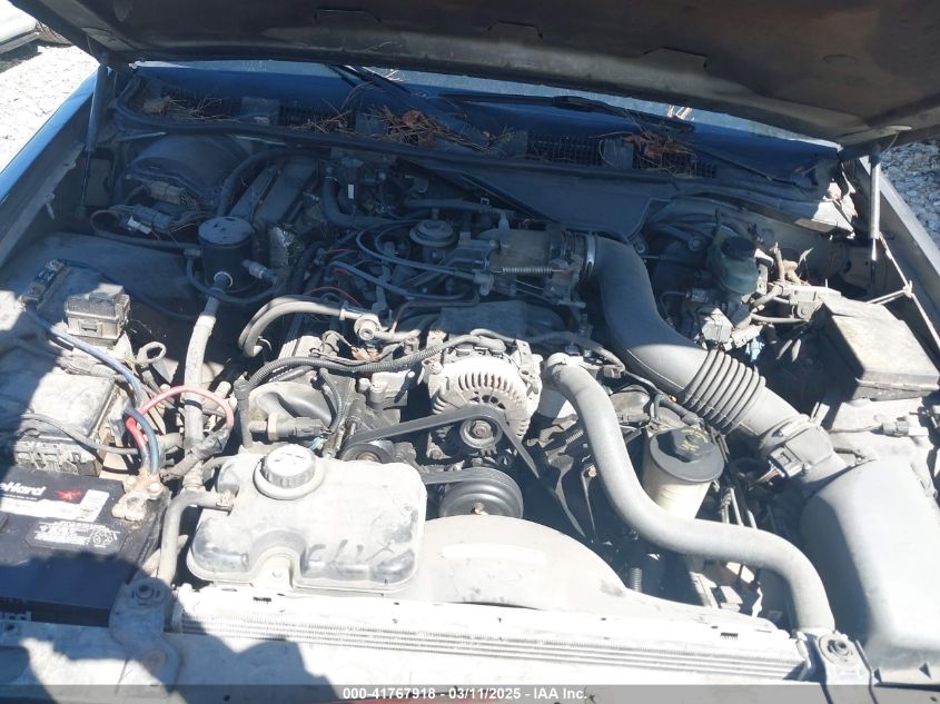 2000 Ford Crown Victoria Lx VIN: 2FAFP74W8YX142015 Lot: 41767918