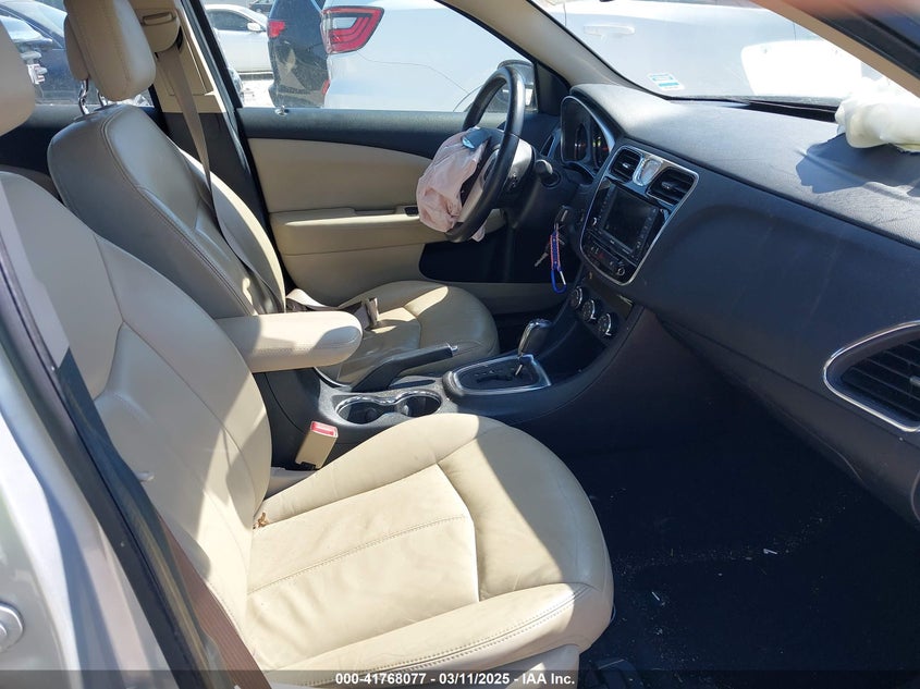 2012 CHRYSLER 200 VIN: 1C3CCBCB0CN123435
