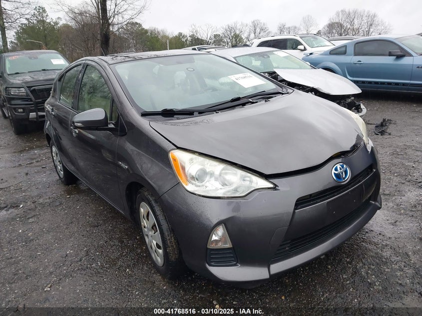 2013 TOYOTA PRIUS C VIN: JTDKDTB32D1548295