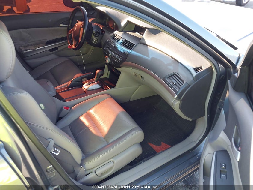 2009 HONDA ACCORD VIN: 1HGCP26819A088051