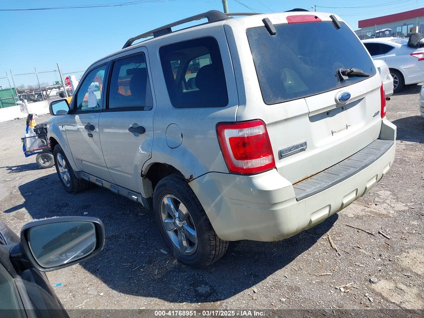 2008 FORD ESCAPE VIN: 1FMCU93198KC12899