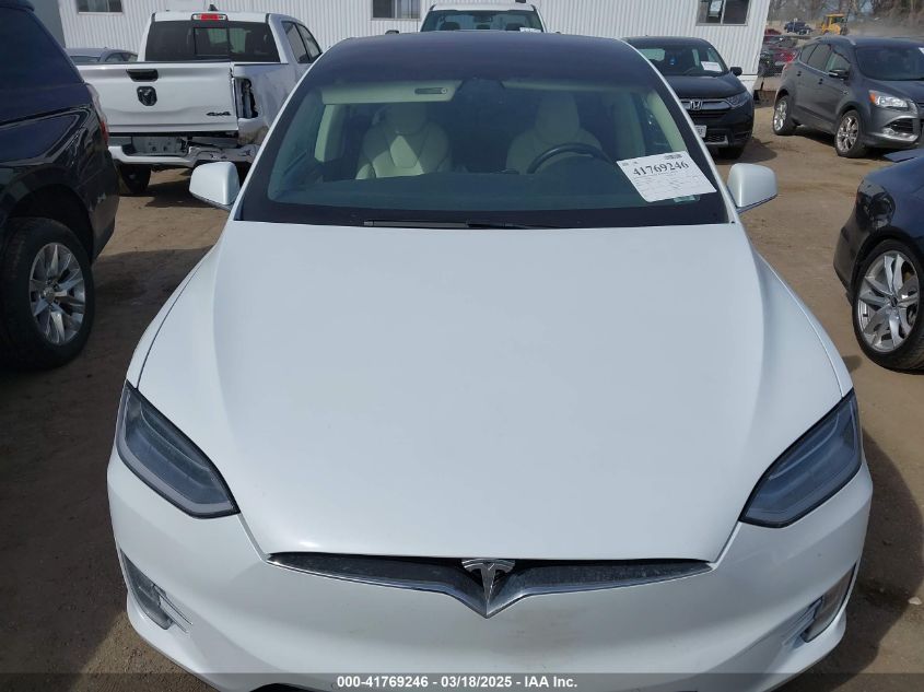 2018 Tesla Model X 100D/75D/P100D VIN: 5YJXCBE27JF121834 Lot: 41769246