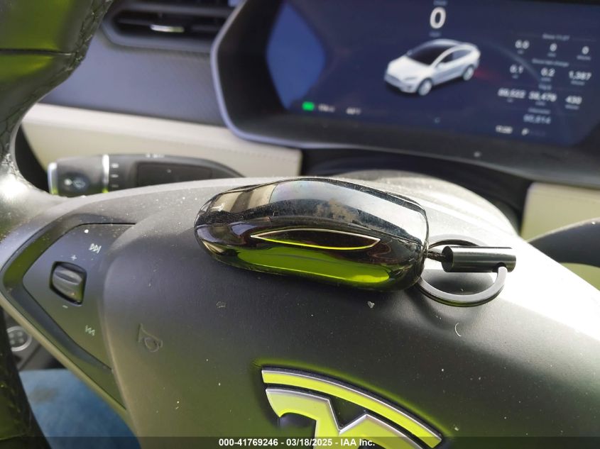 2018 Tesla Model X 100D/75D/P100D VIN: 5YJXCBE27JF121834 Lot: 41769246