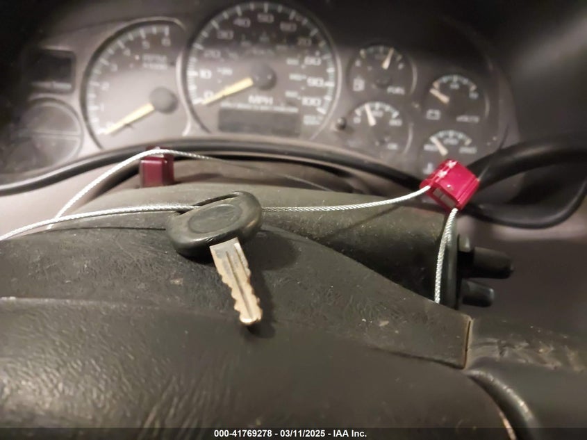 2000 GMC Sierra 1500 Sle VIN: 1GTEC19TXYZ365714 Lot: 41769278