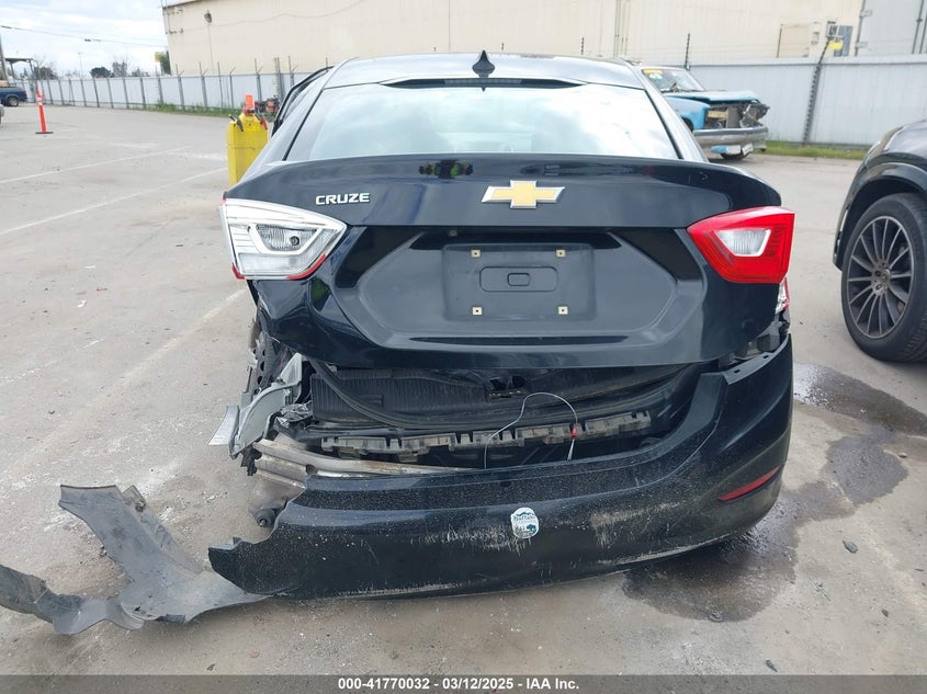 2017 CHEVROLET CRUZE VIN: 1G1BC5SM8H7144405