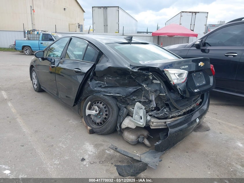 2017 CHEVROLET CRUZE VIN: 1G1BC5SM8H7144405