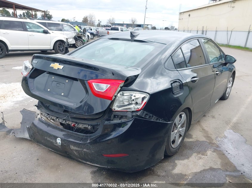 2017 CHEVROLET CRUZE VIN: 1G1BC5SM8H7144405