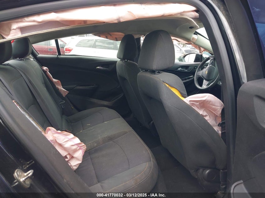 2017 CHEVROLET CRUZE VIN: 1G1BC5SM8H7144405