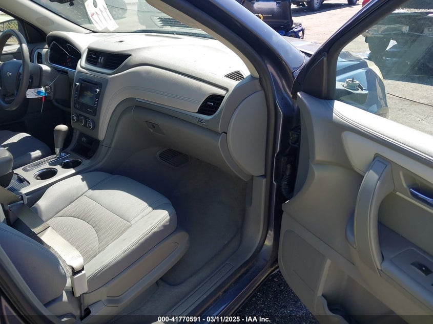 2013 CHEVROLET TRAVERSE LS - 1GNKRFKD8DJ243208